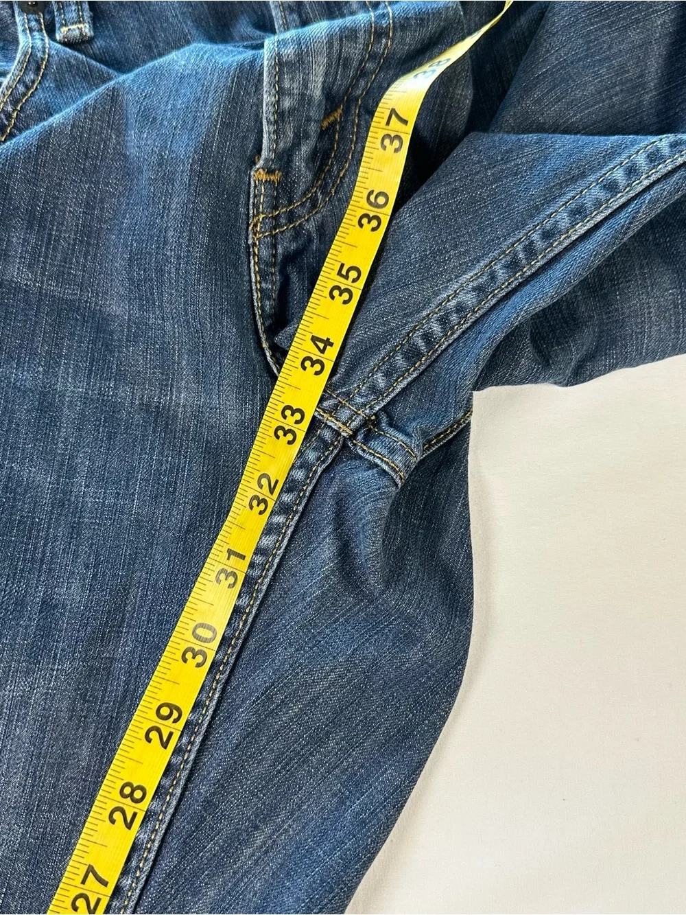 Levi’s 569 Jeans Mens 34x36 Blue Straight Dark Wash Denim Whiskered Loose Fit